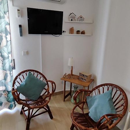 Apartamento Praia De Монте Гордо Екстериор снимка