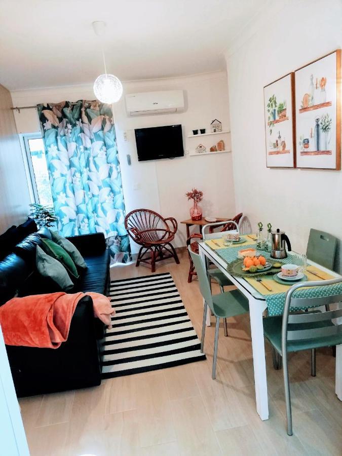 Apartamento Praia De Монте Гордо Екстериор снимка
