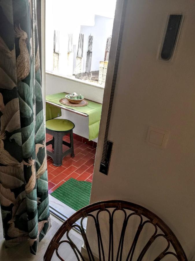Apartamento Praia De Монте Гордо Екстериор снимка