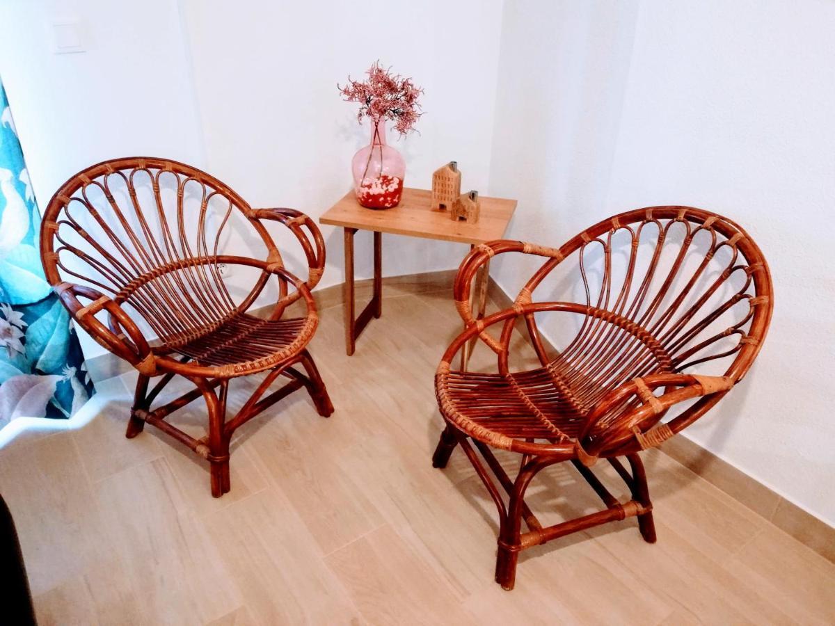 Apartamento Praia De Монте Гордо Екстериор снимка