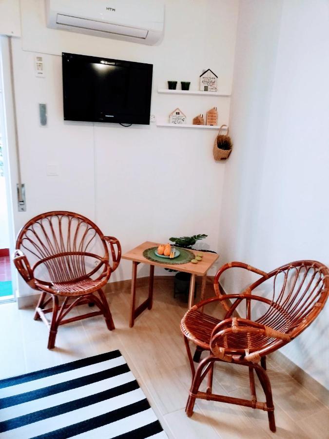 Apartamento Praia De Монте Гордо Екстериор снимка